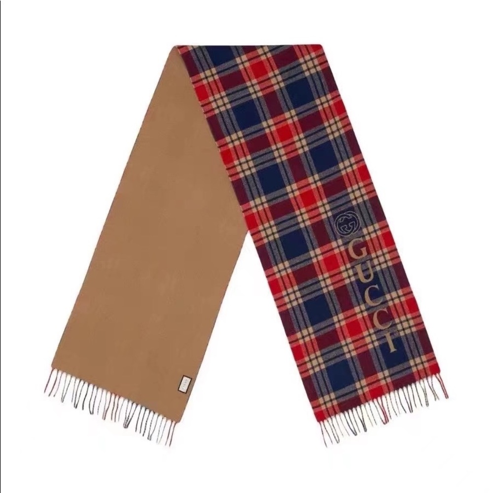 Gucci Scarf wool brand new with labels cut
